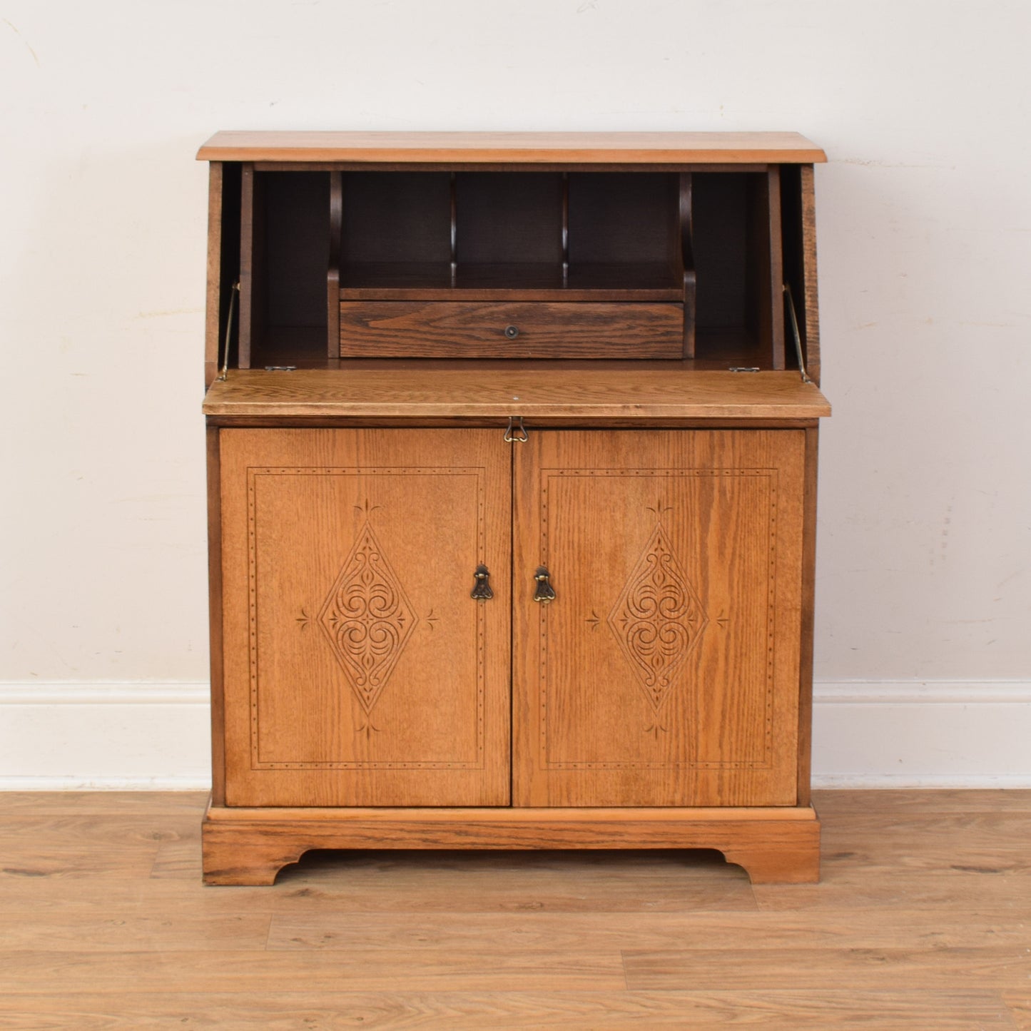 Oak Bureau