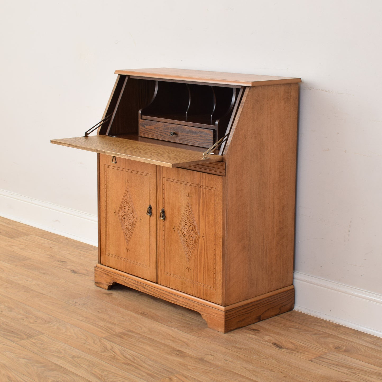 Oak Bureau