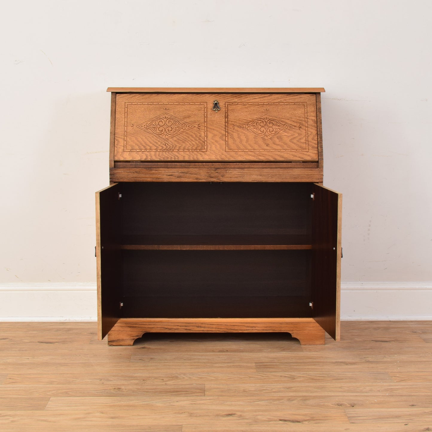 Oak Bureau