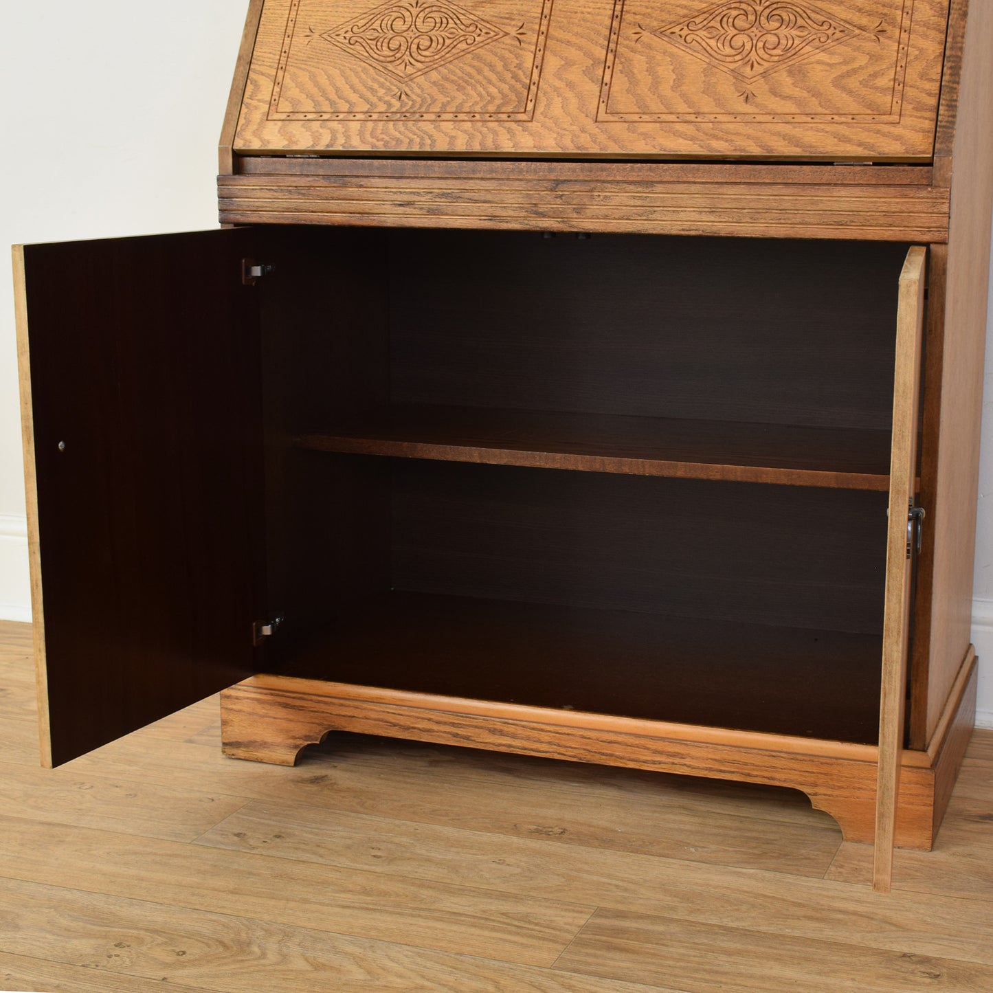 Oak Bureau