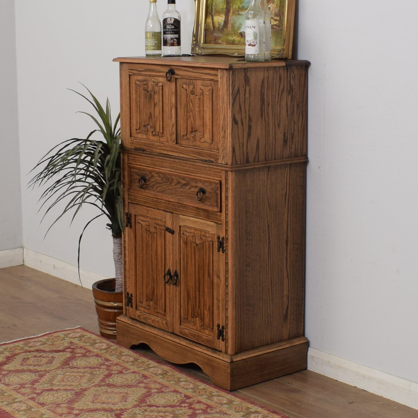 Jaycee Drinks Cabinet