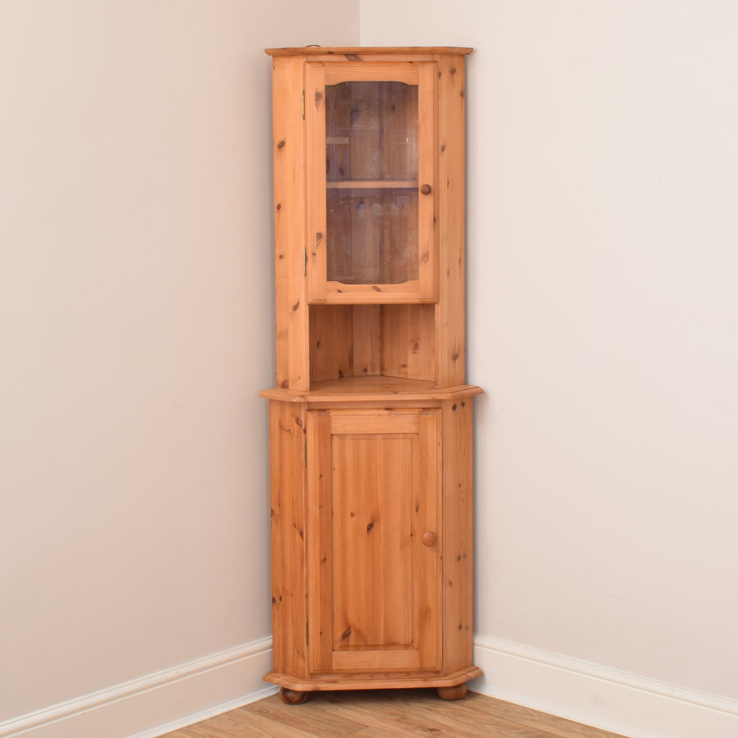 Pine Corner Unit