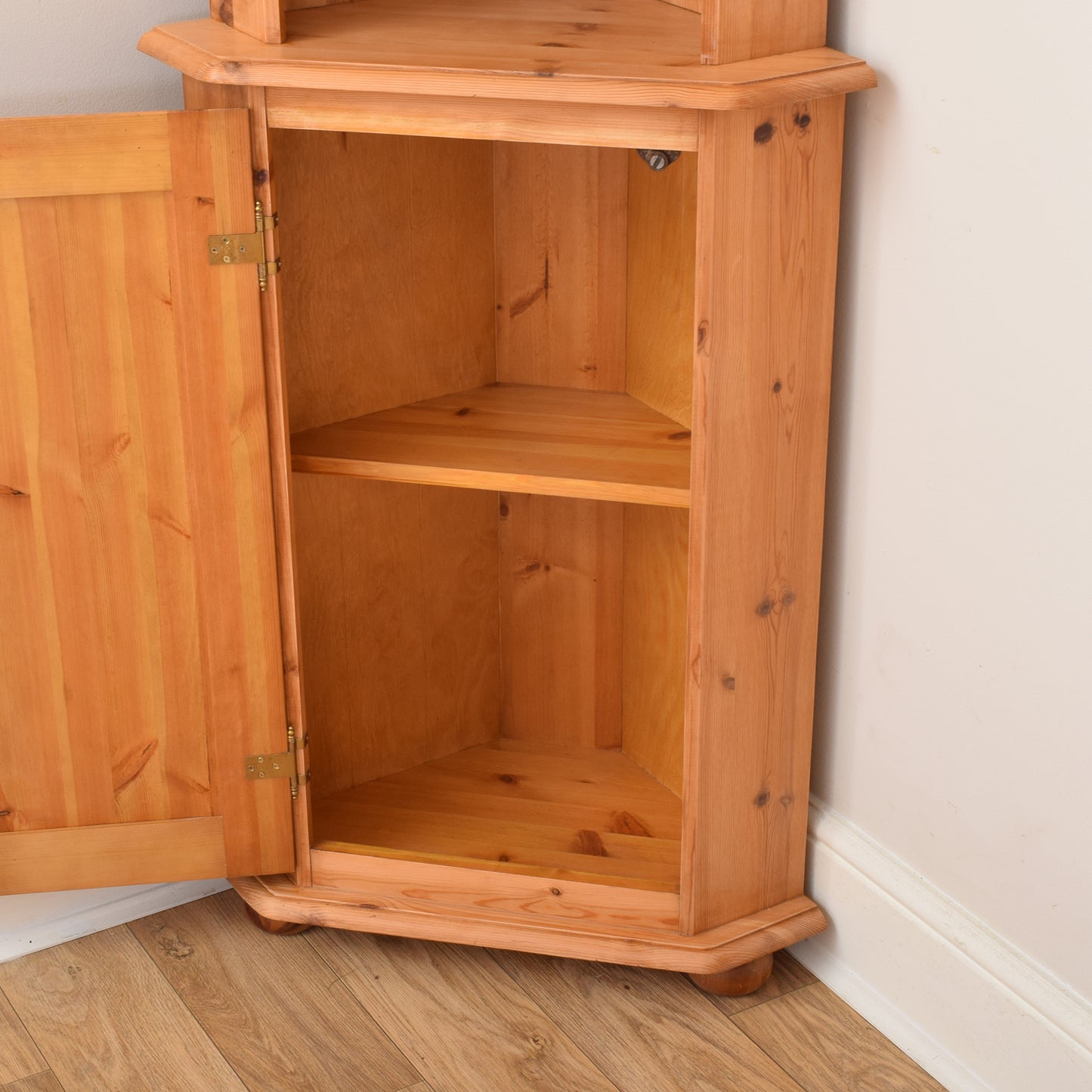 Pine Corner Unit