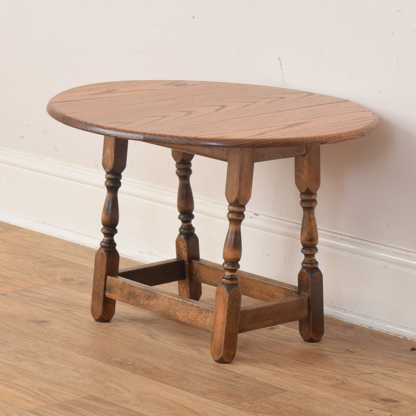 Rotating Drop Leaf Table