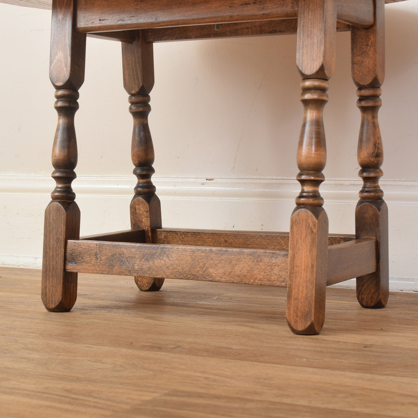 Rotating Drop Leaf Table