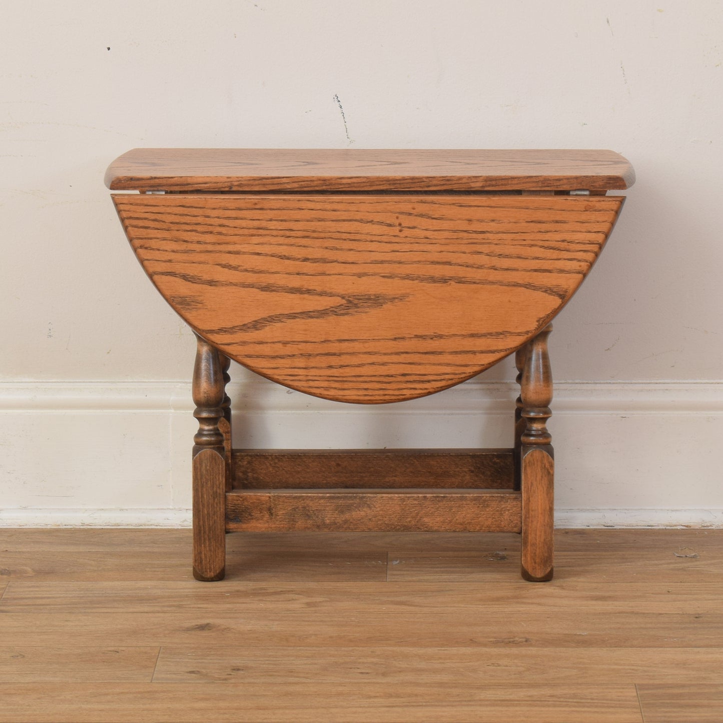 Rotating Drop Leaf Table