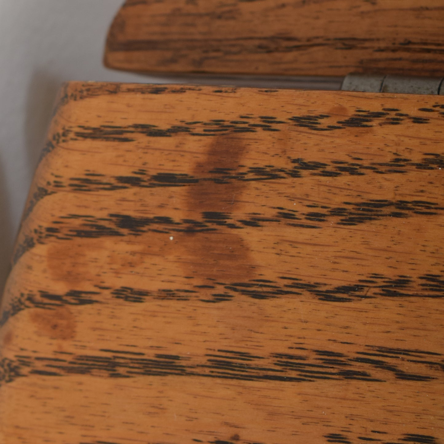 Rotating Drop Leaf Table