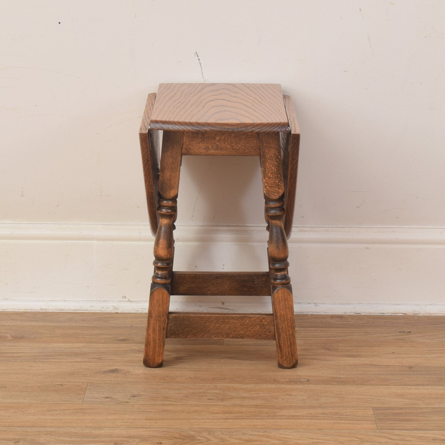 Rotating Drop Leaf Table