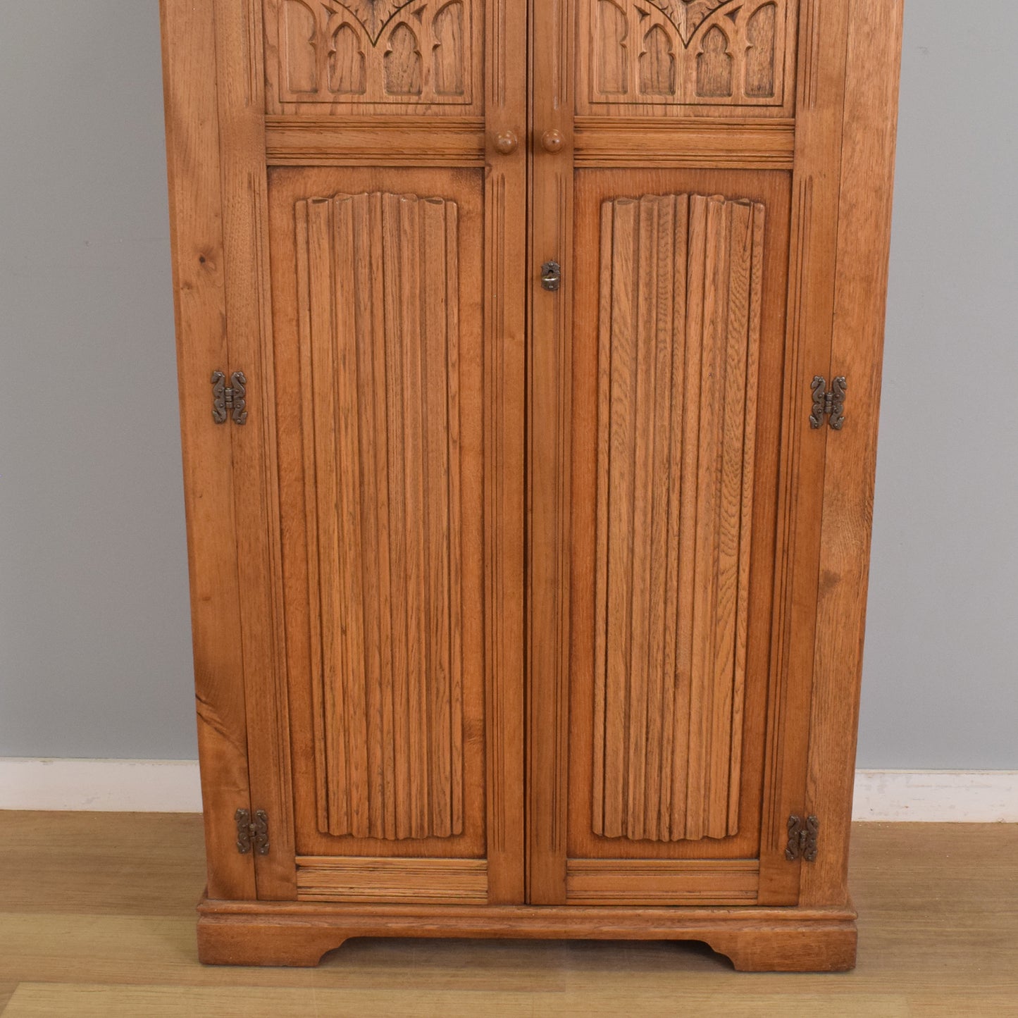 Small Old Charm Gents Wardrobe