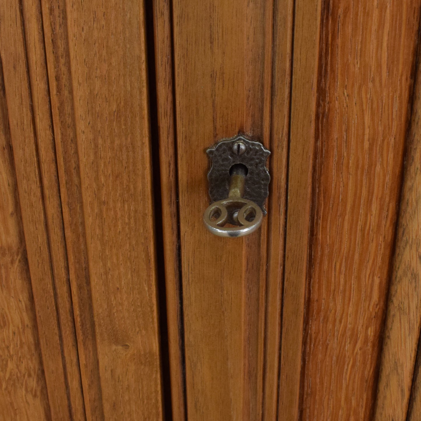 Small Old Charm Gents Wardrobe