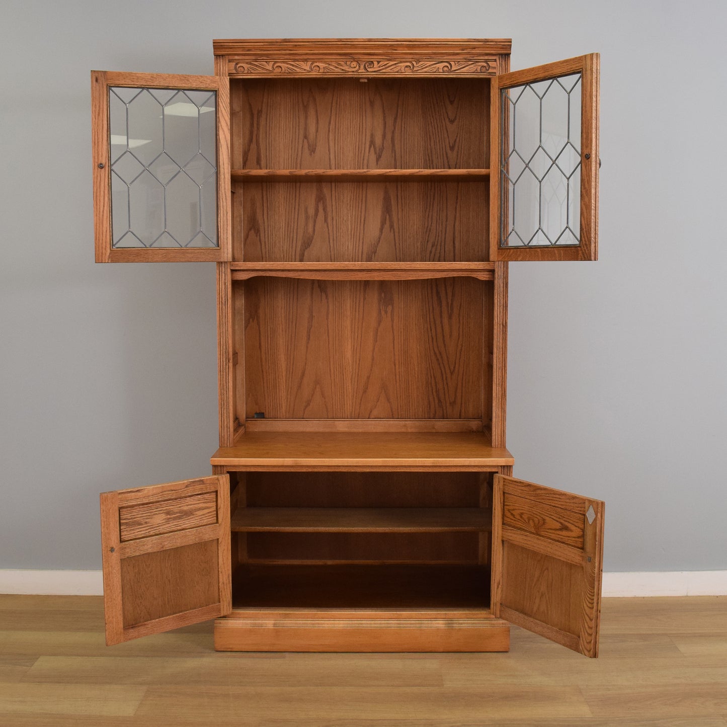 'Old Charm' Display Dresser