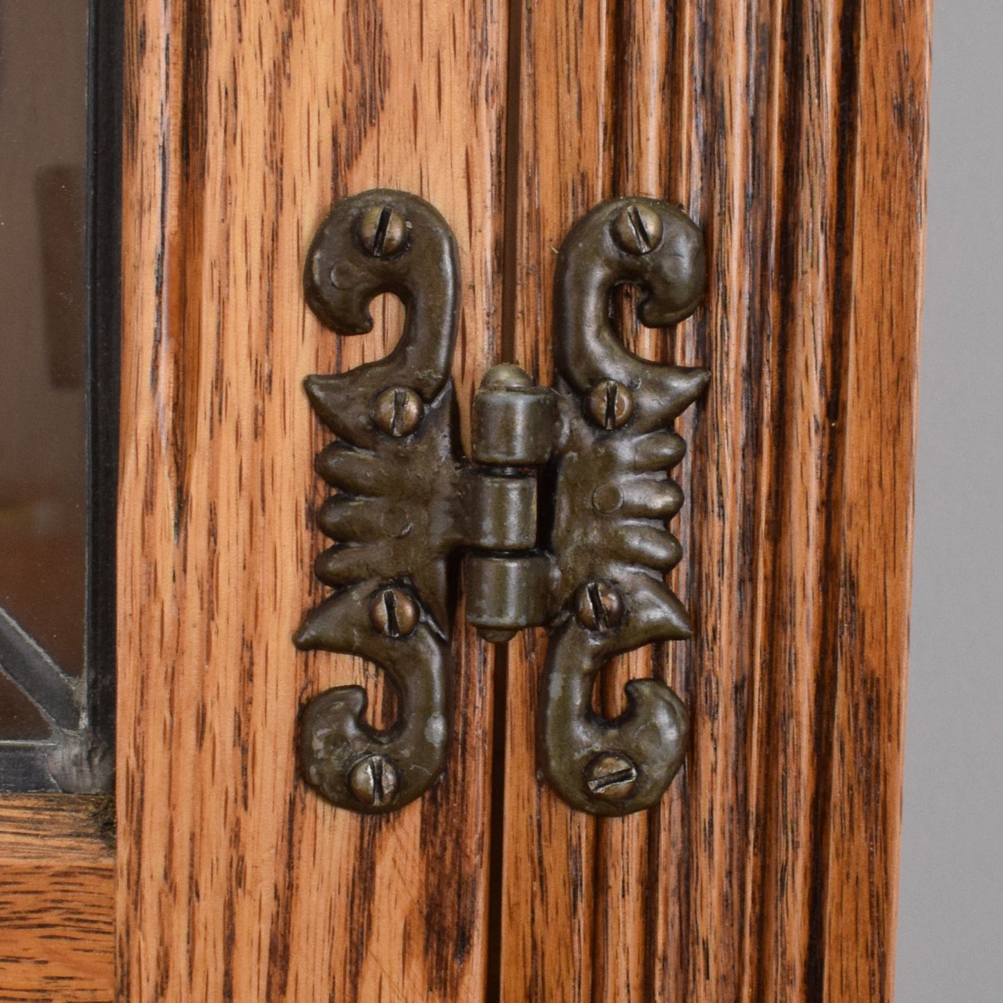 'Old Charm' Display Dresser