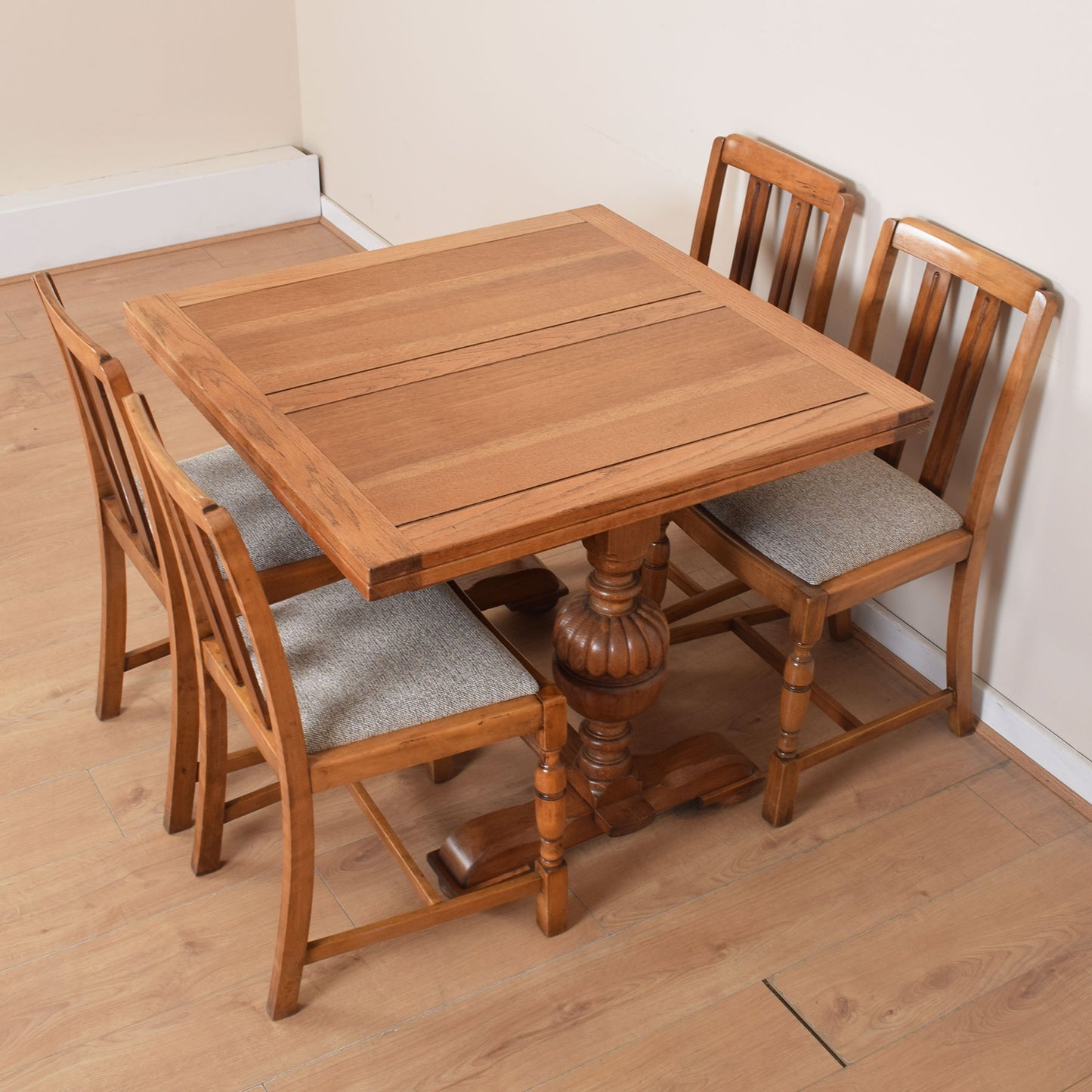 Oak Draw-leaf Dining Table & Four Chairs