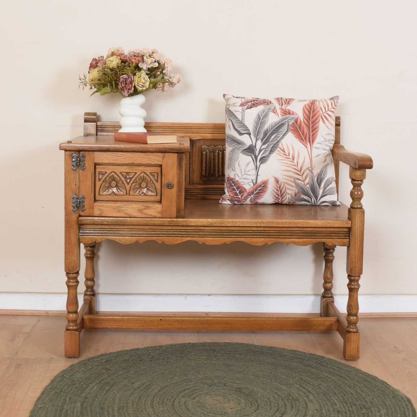 Old Charm Telephone Seat
