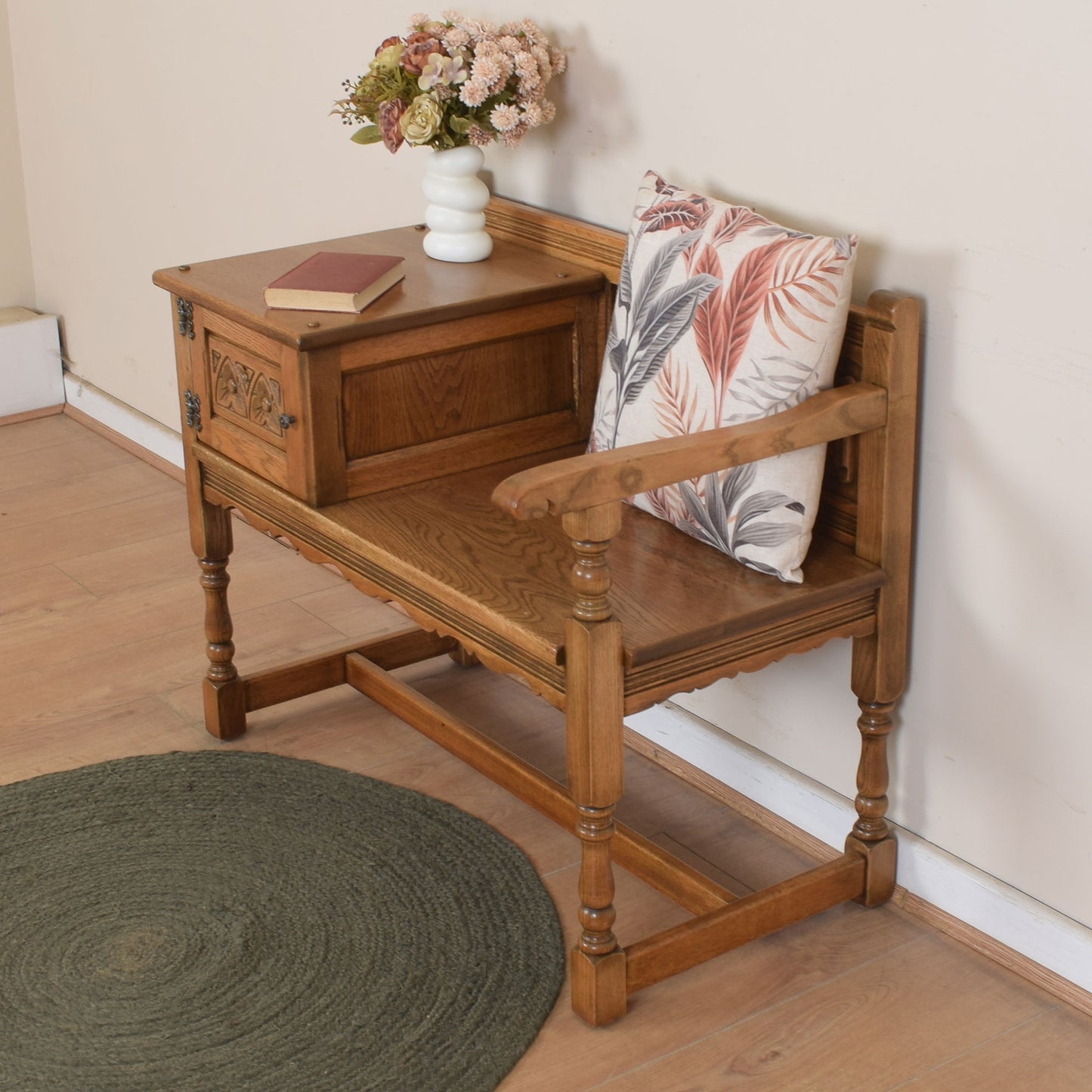 Old Charm Telephone Seat
