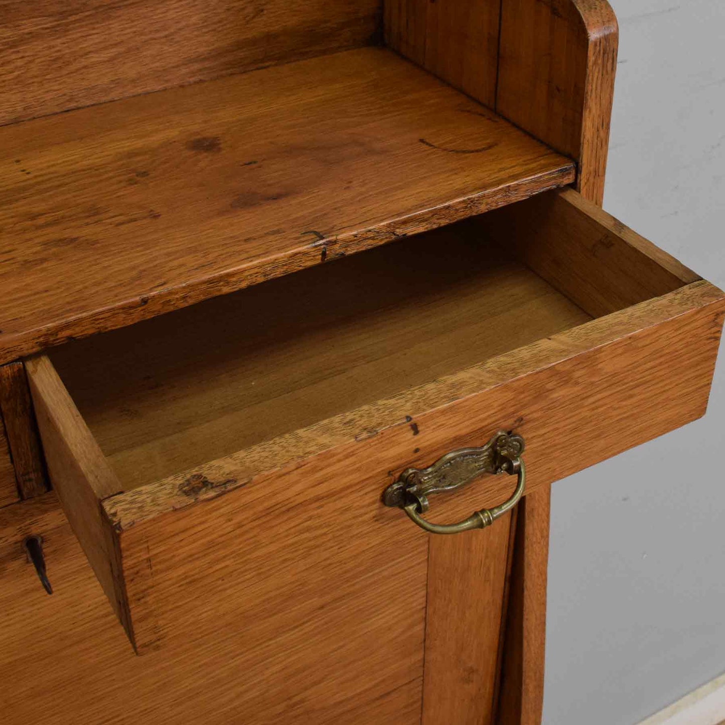 Oak Students Bureau
