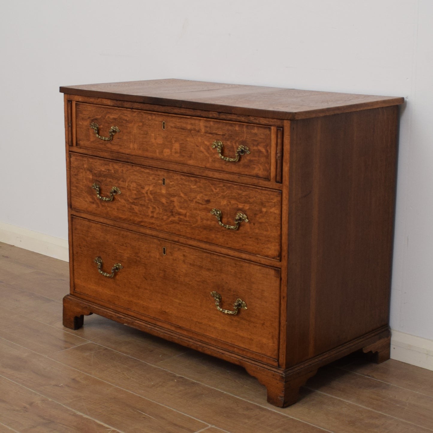 Georgian Chest of Drawers