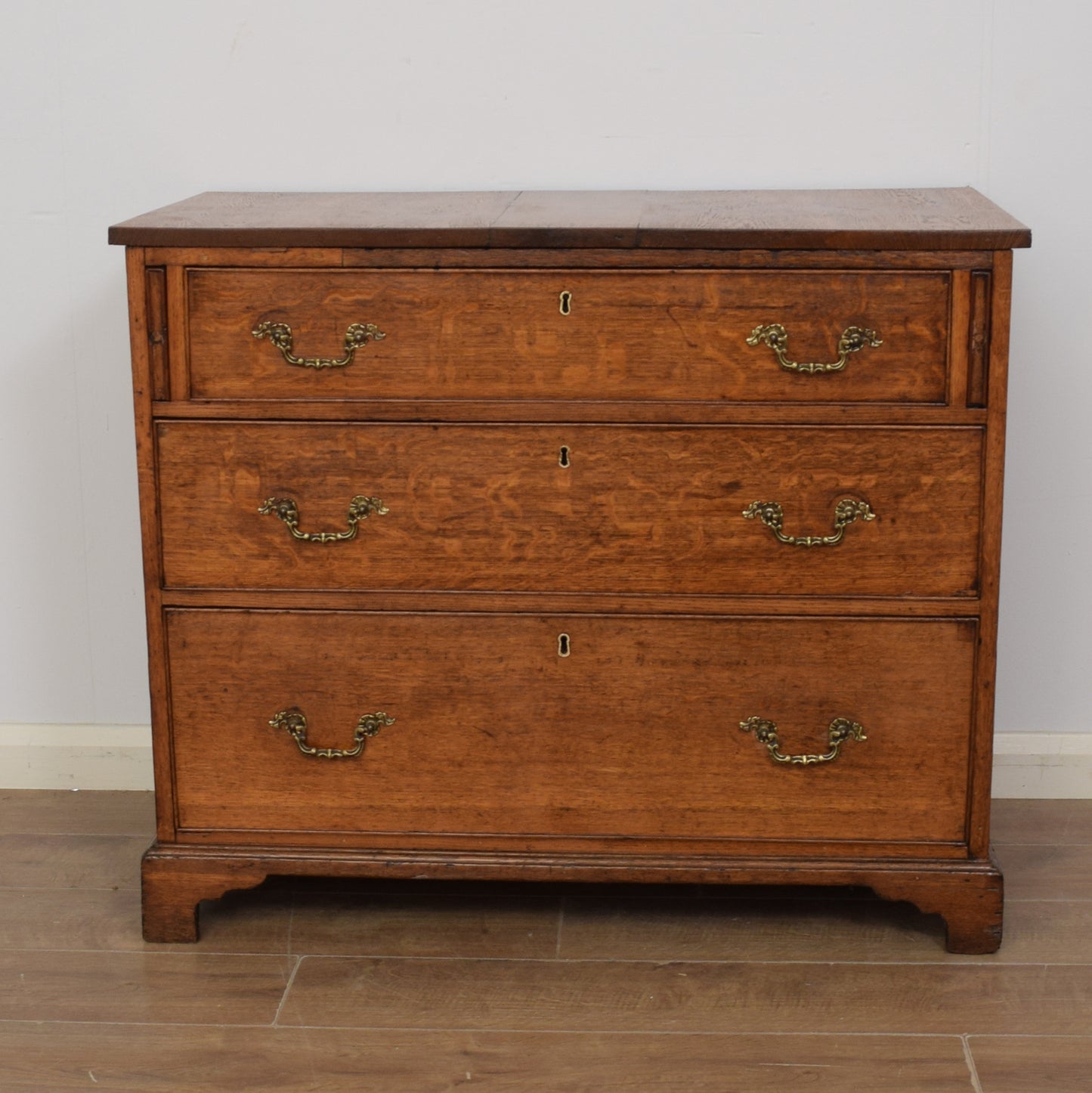 Georgian Chest of Drawers