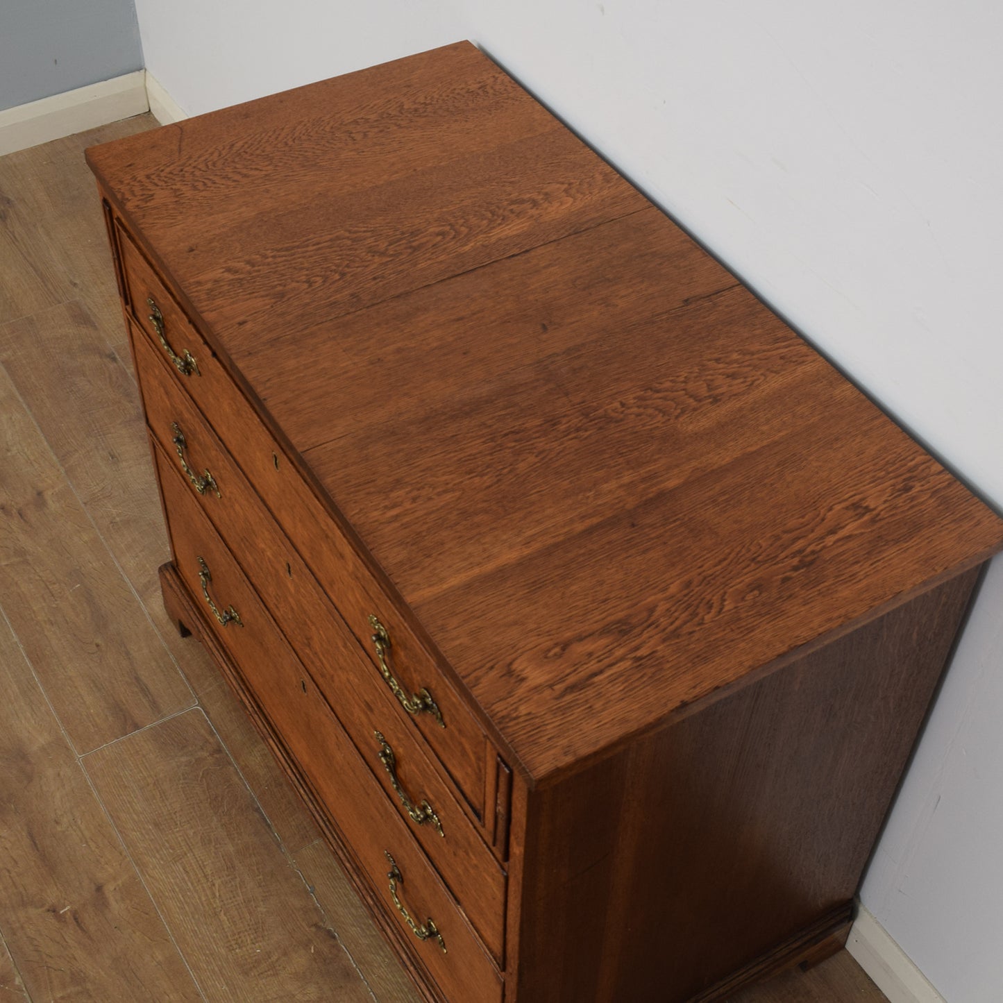 Georgian Chest of Drawers