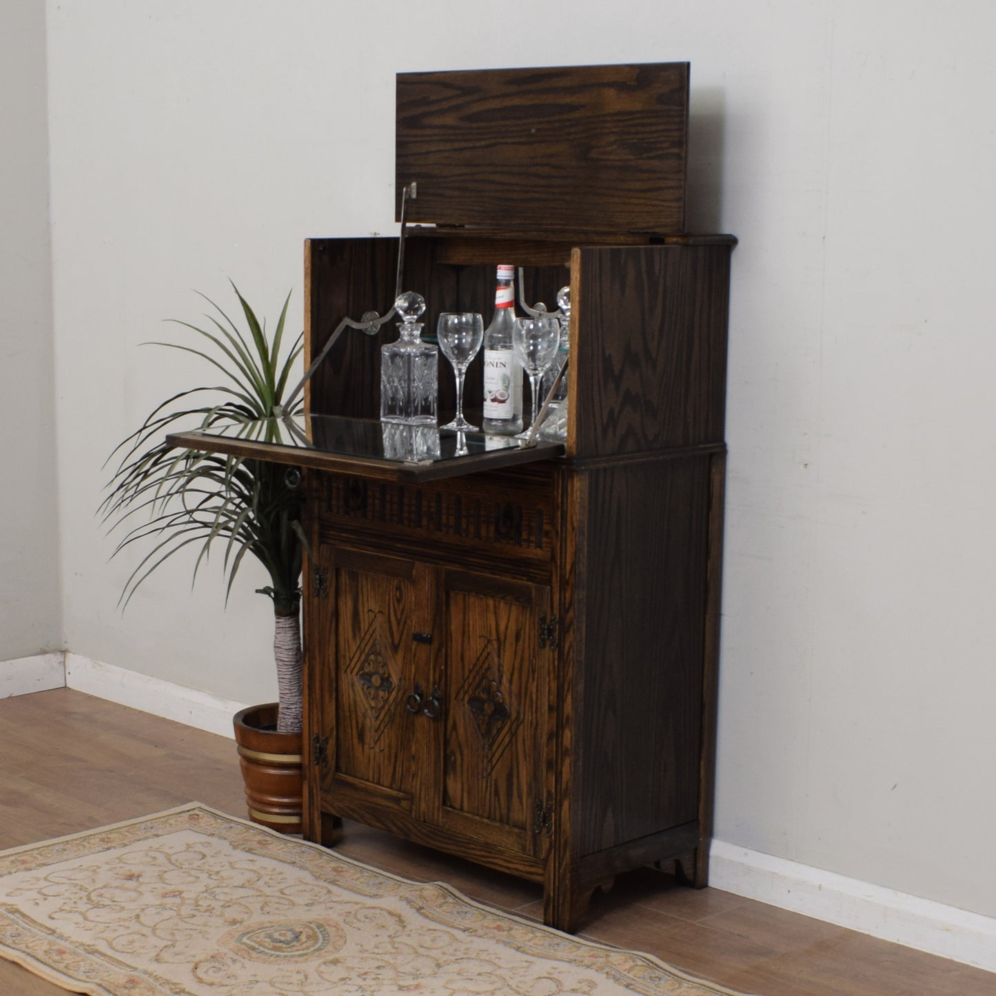 Jaycee Drinks Cabinet