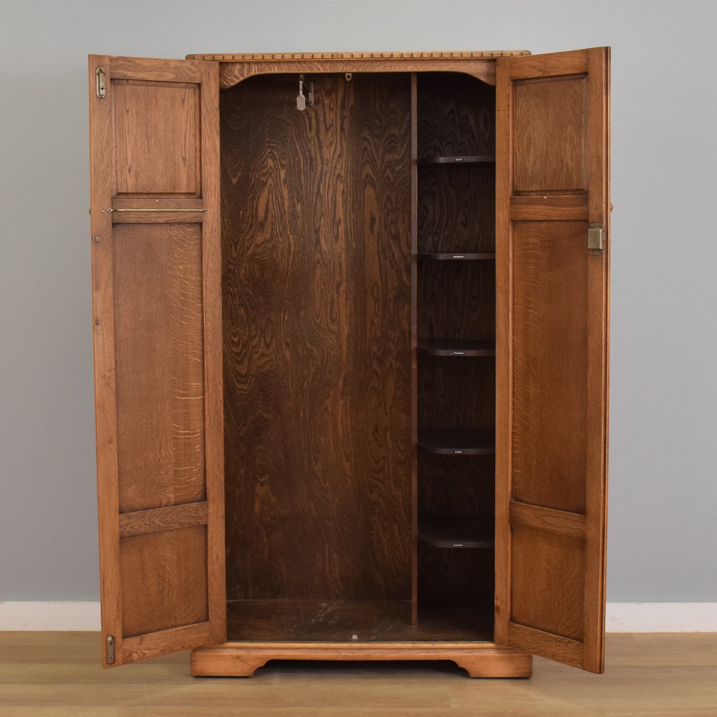 Old Charm Gents Wardrobe