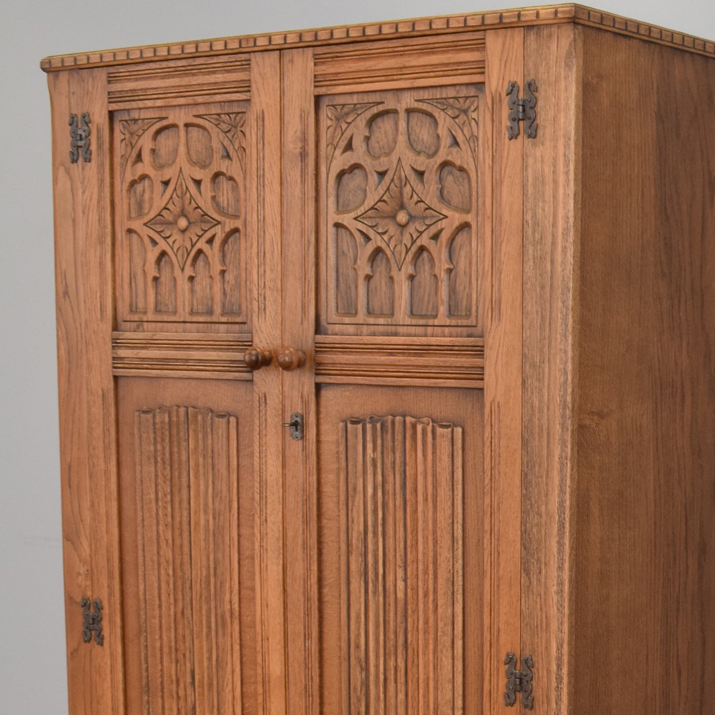 Old Charm Gents Wardrobe