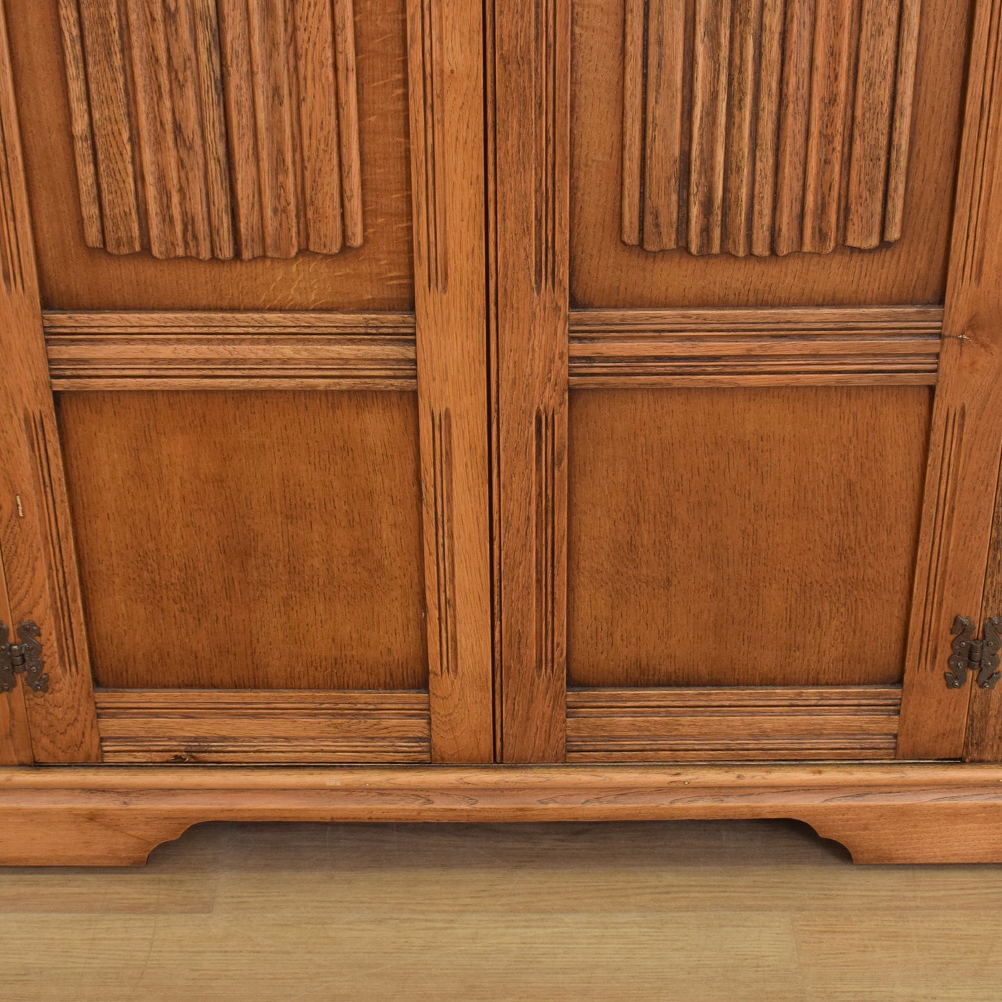 Old Charm Gents Wardrobe
