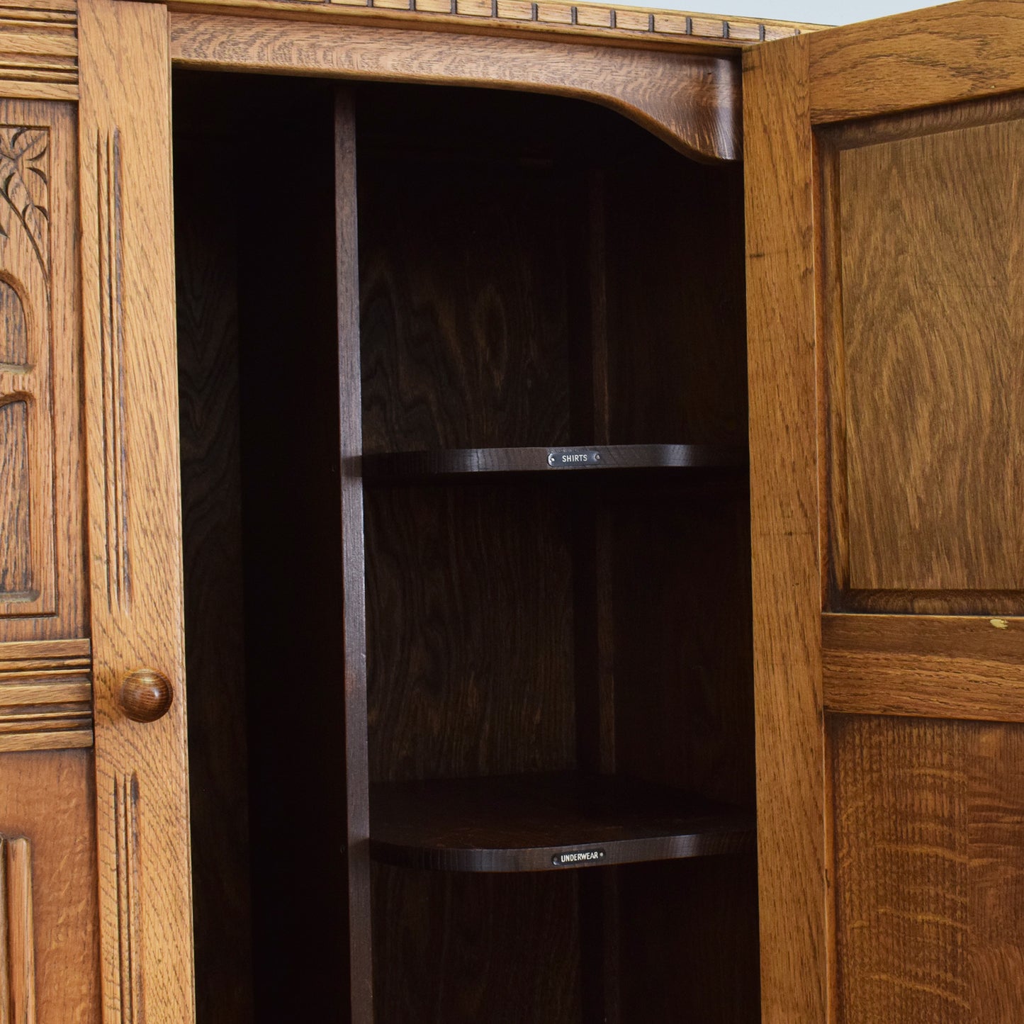 Old Charm Gents Wardrobe