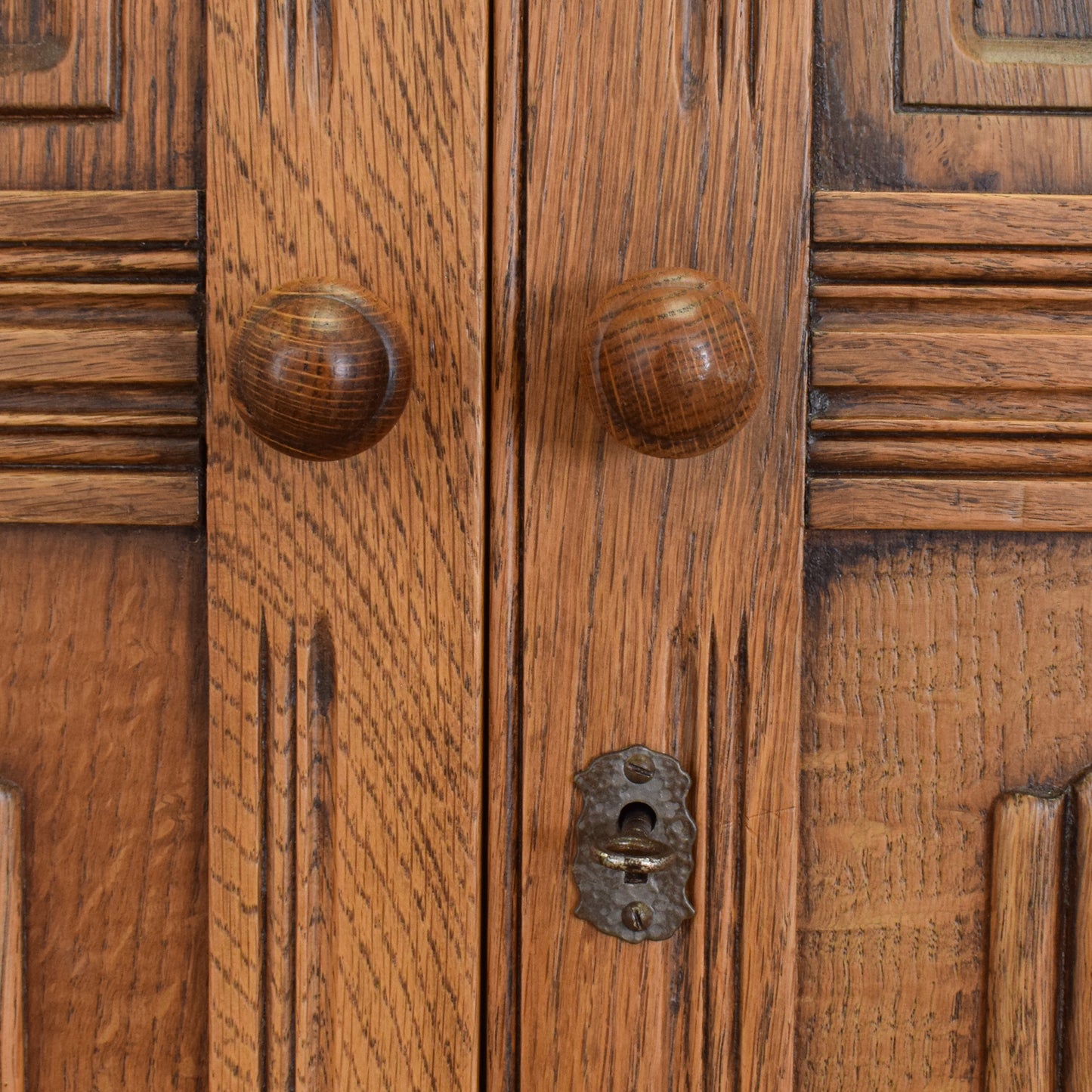 Old Charm Gents Wardrobe