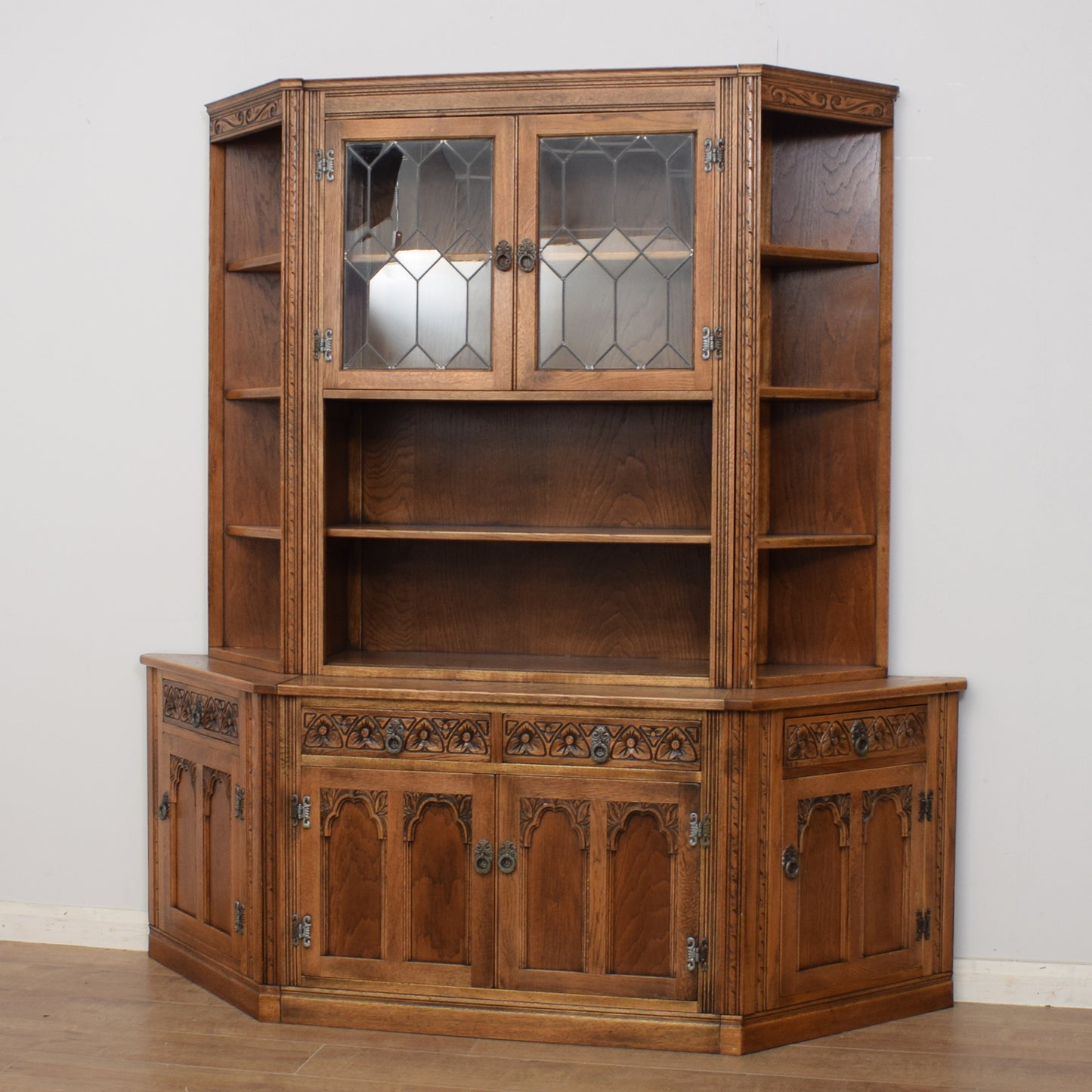 Old Charm Display Unit