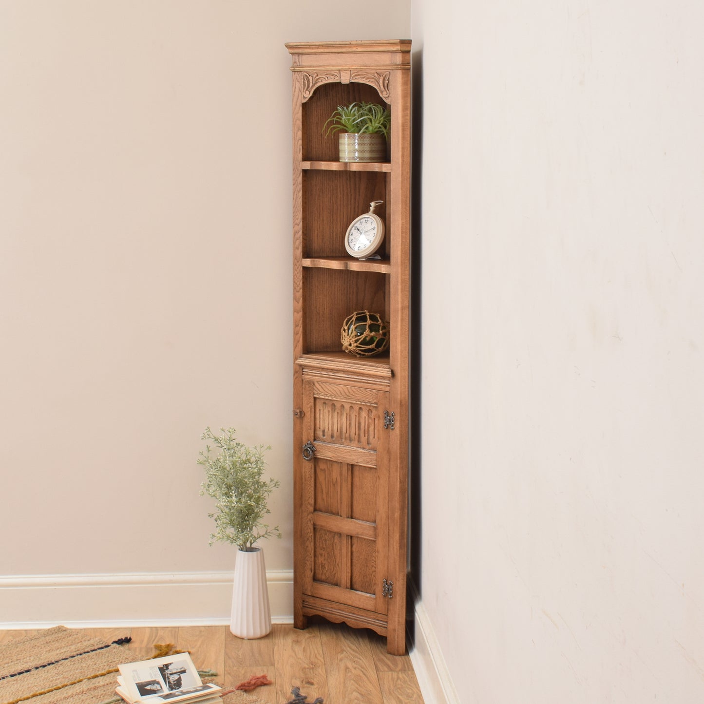Oak Corner Unit