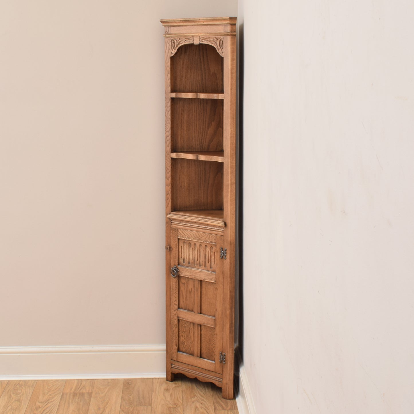 Oak Corner Unit