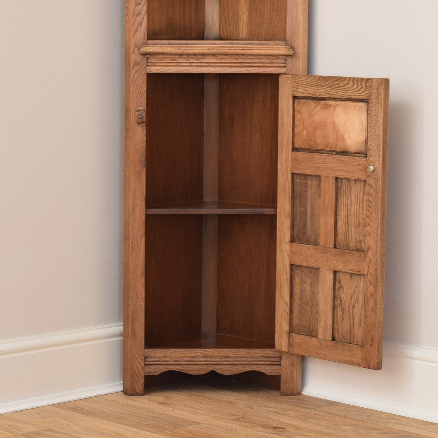 Oak Corner Unit