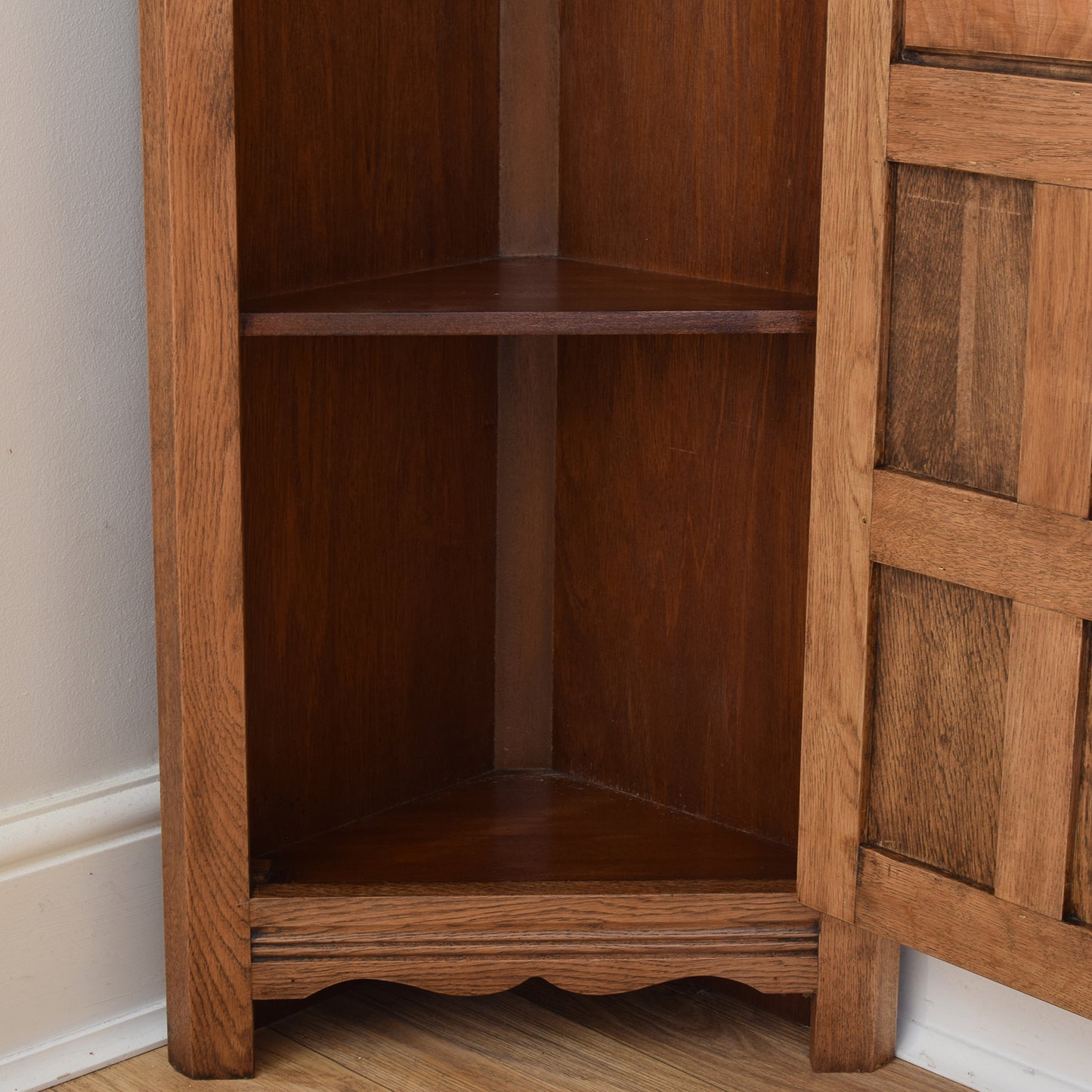 Oak Corner Unit