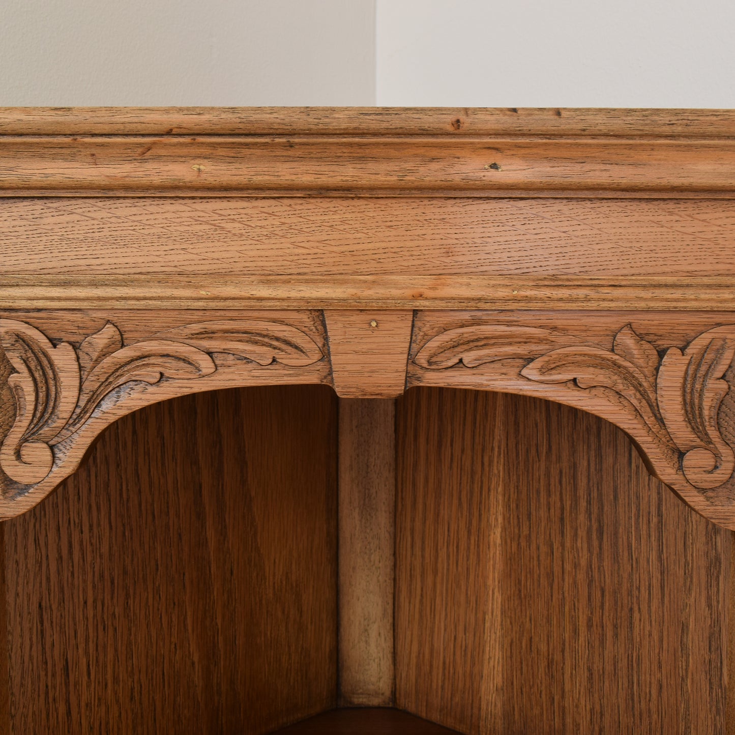 Oak Corner Unit