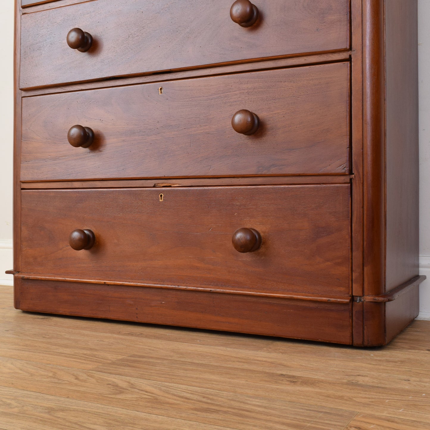 Mahogany Chest Of Drawers