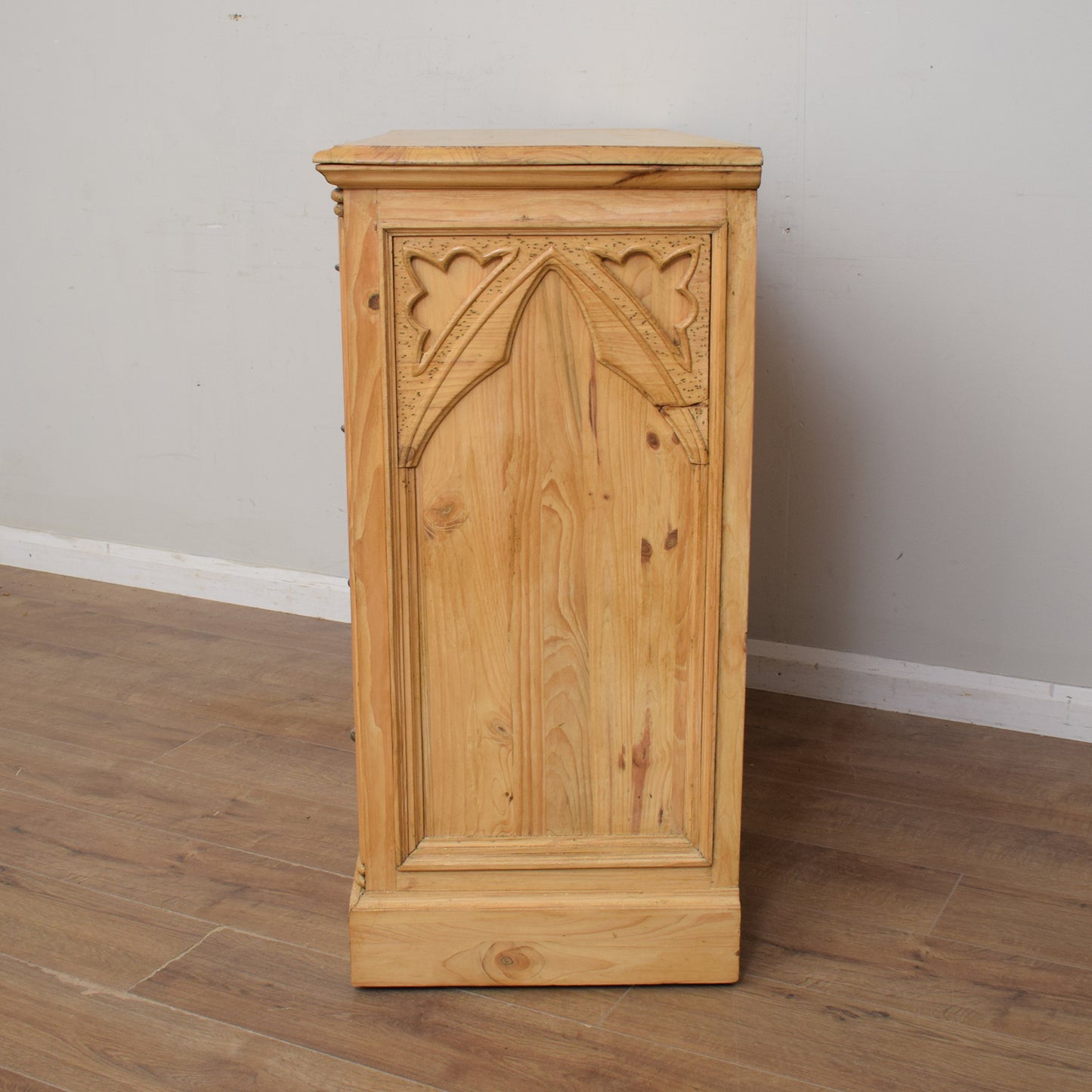 Pine Chest of Drawers