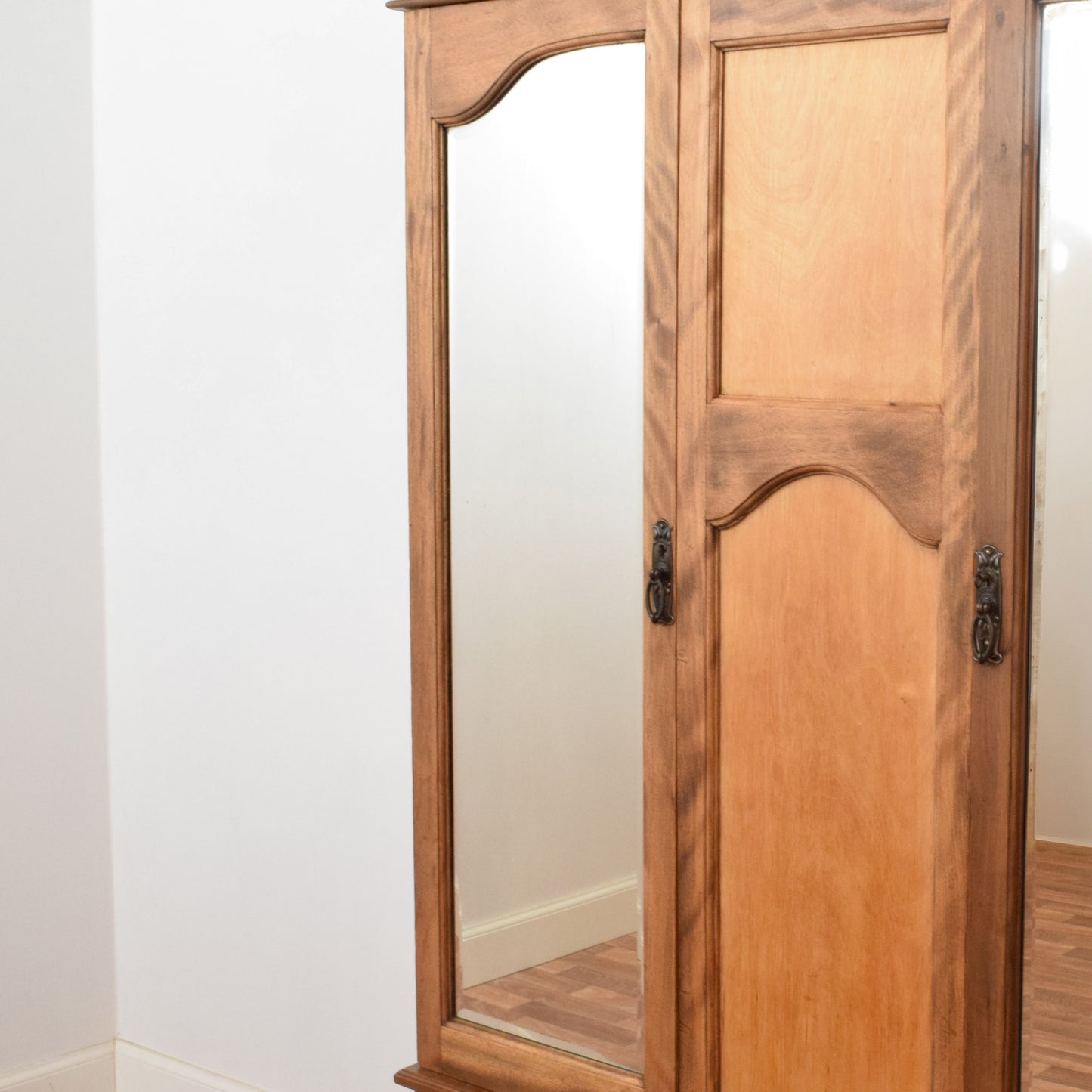 Mirrored Mahogany Hallrobe