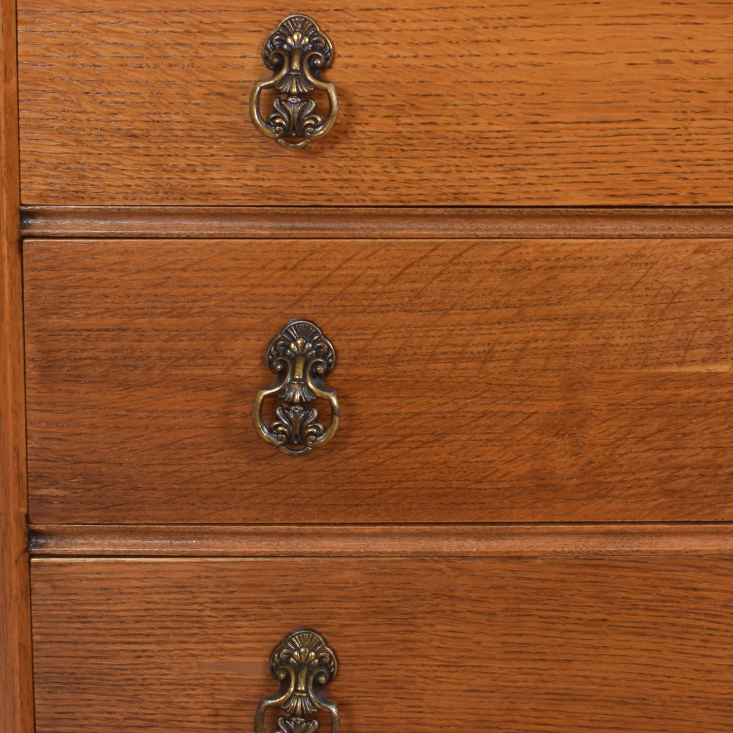 Oak Chest Of Drawers