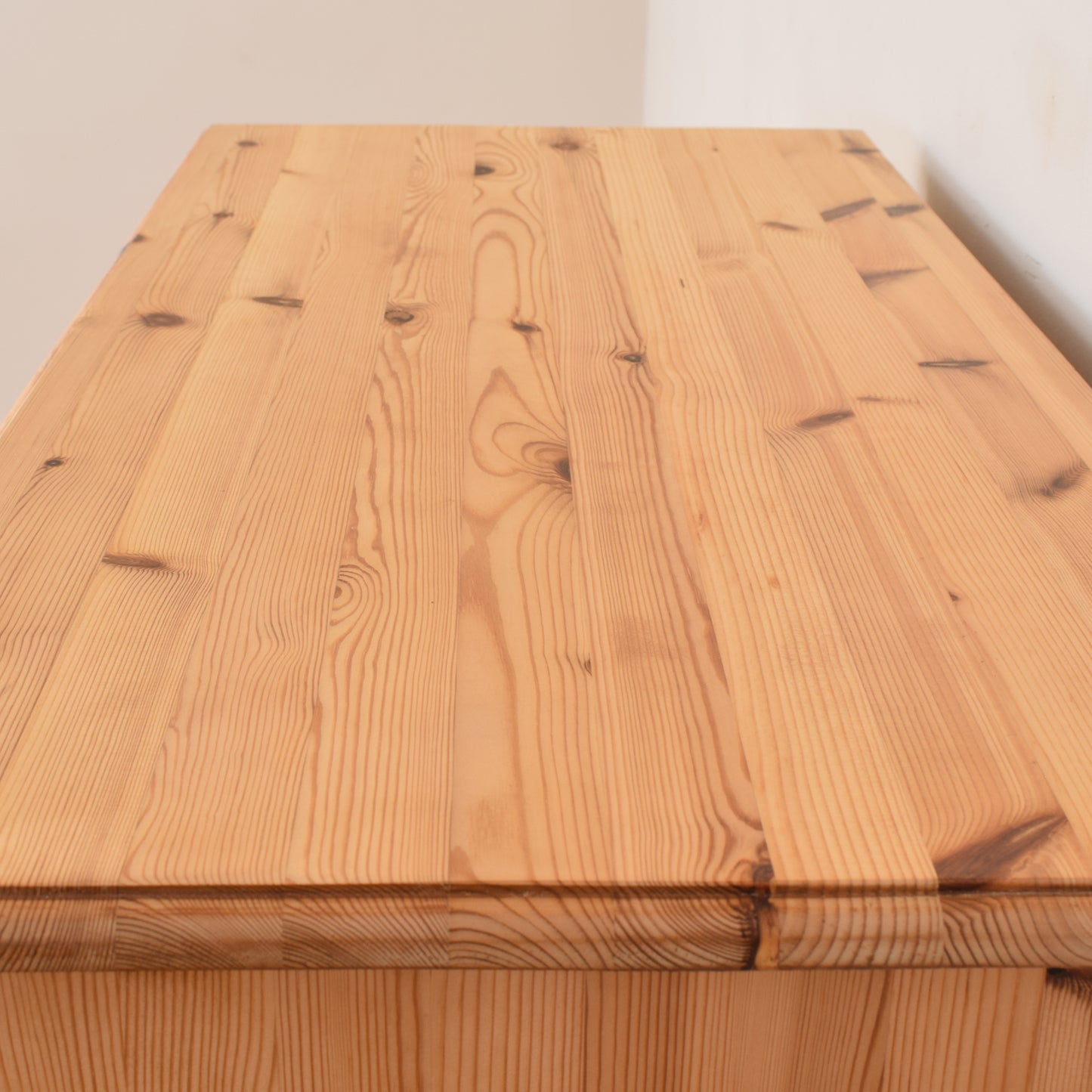 Pine Chest Of Drawers
