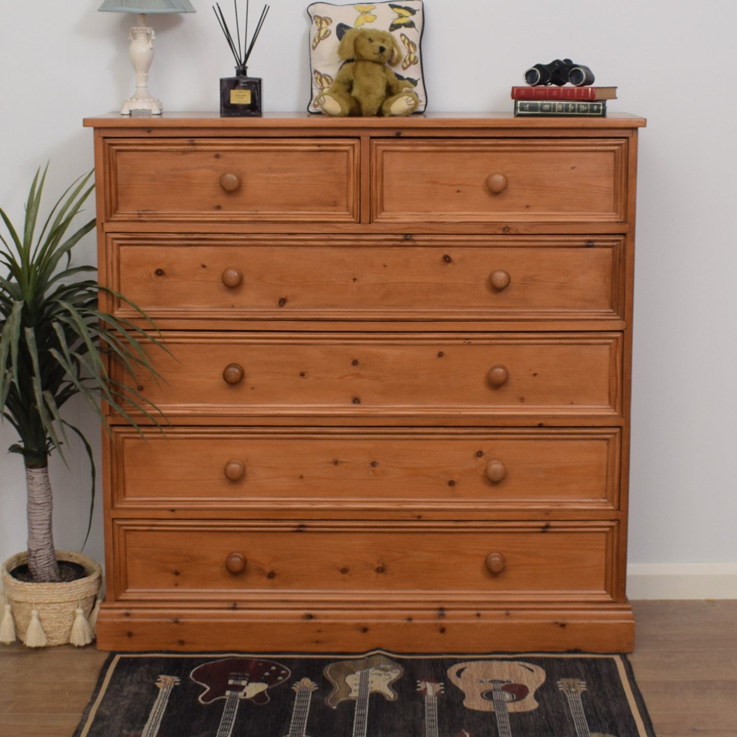 Pine Chest of Drawers