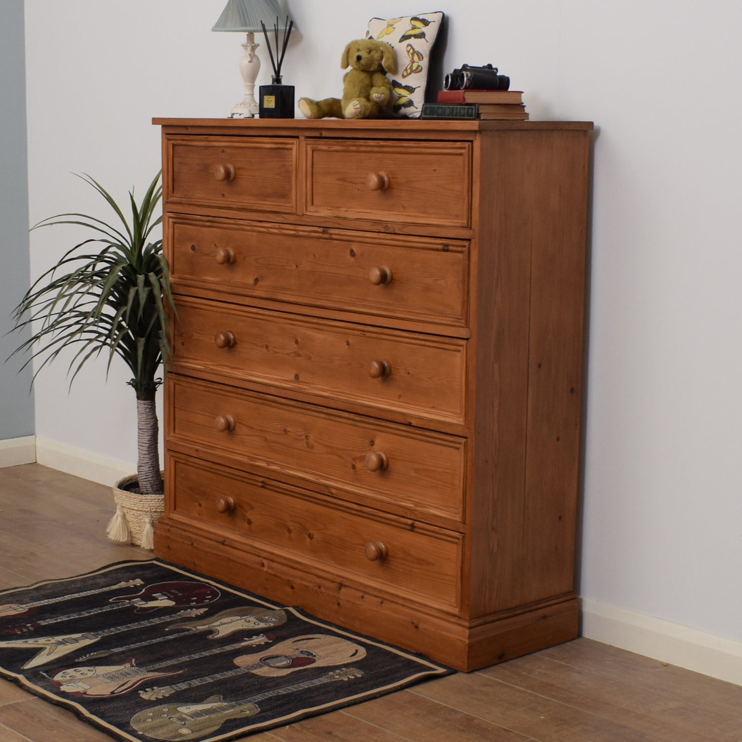 Pine Chest of Drawers