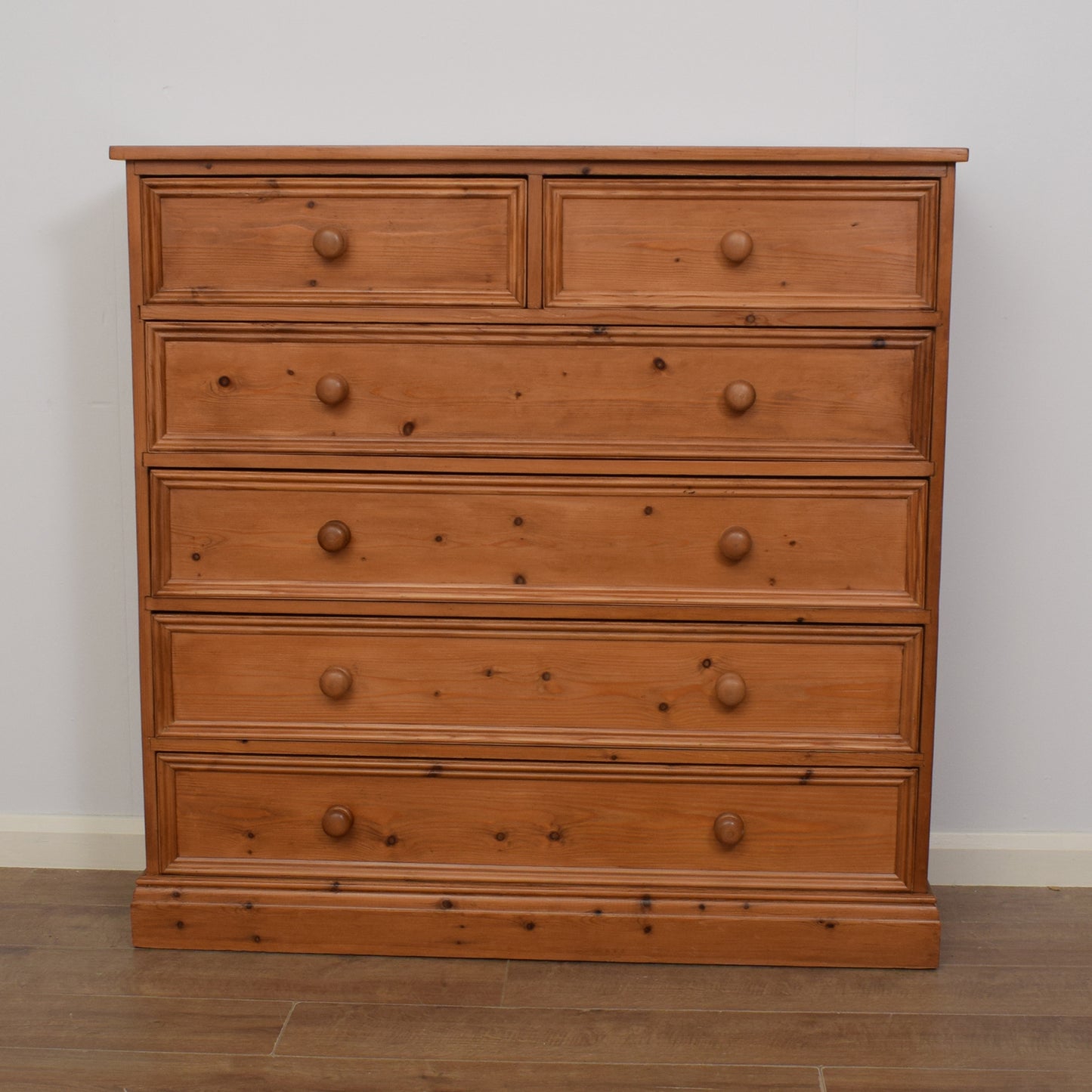 Pine Chest of Drawers