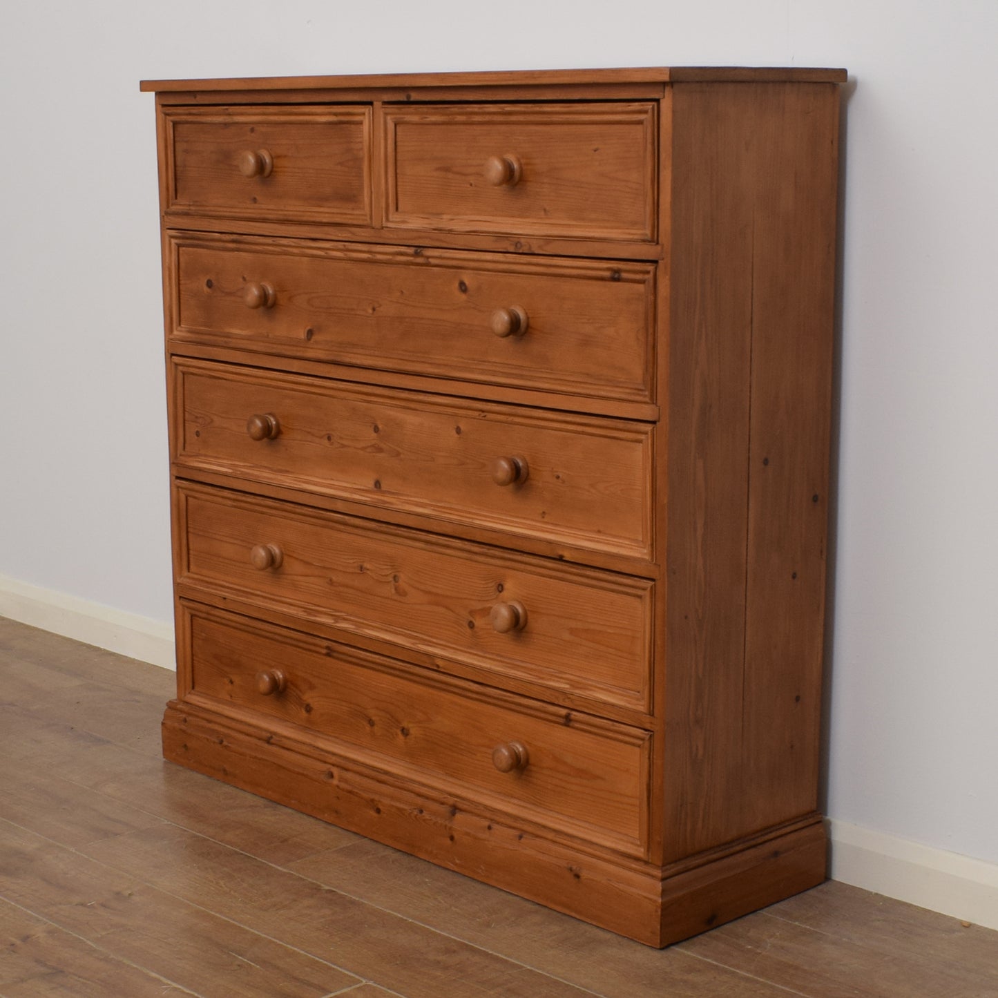 Pine Chest of Drawers