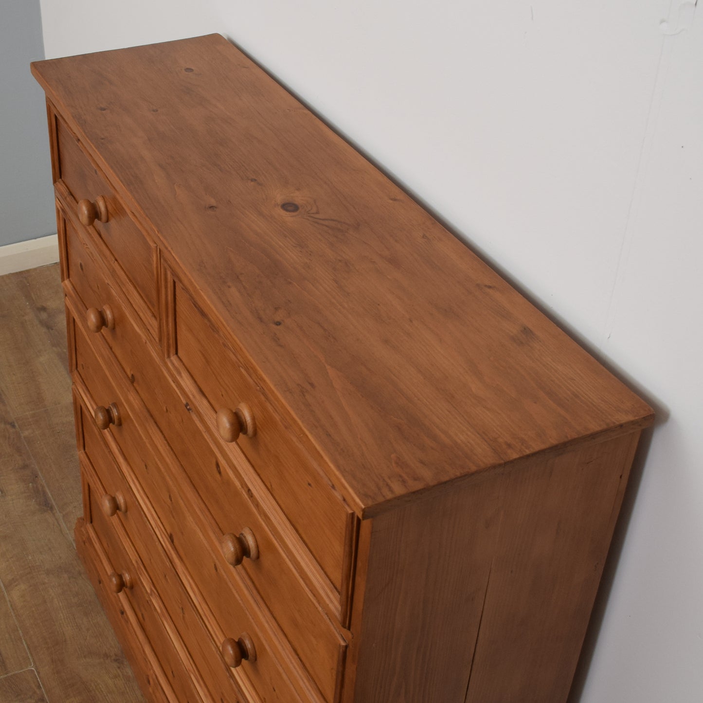 Pine Chest of Drawers