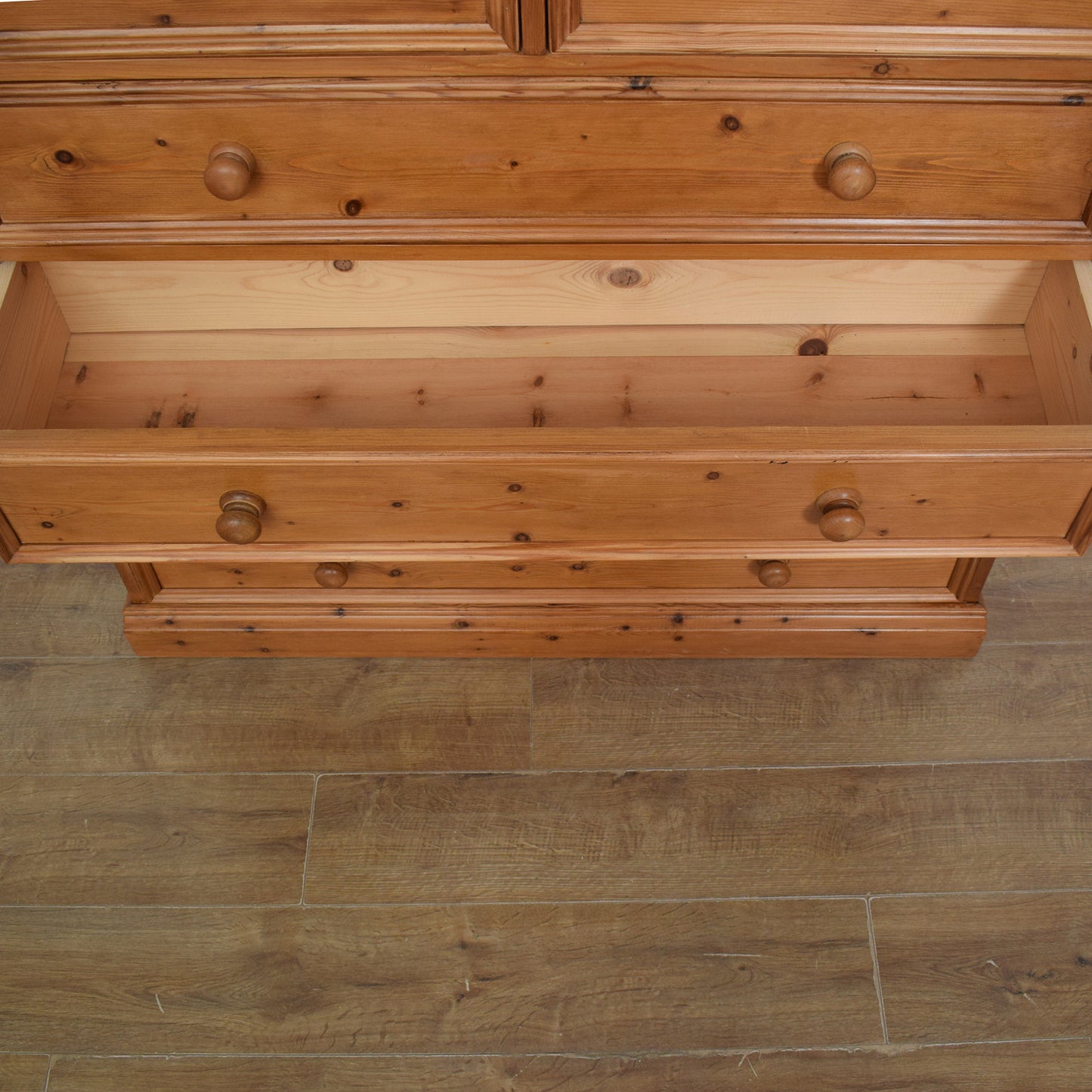 Pine Chest of Drawers