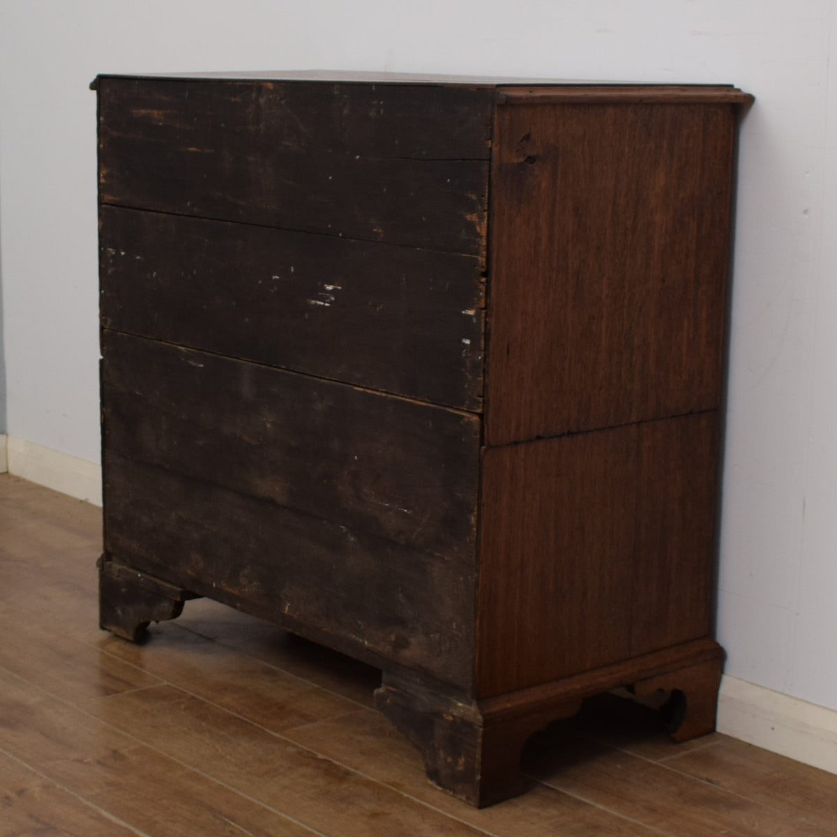 Georgian Chest of Drawers