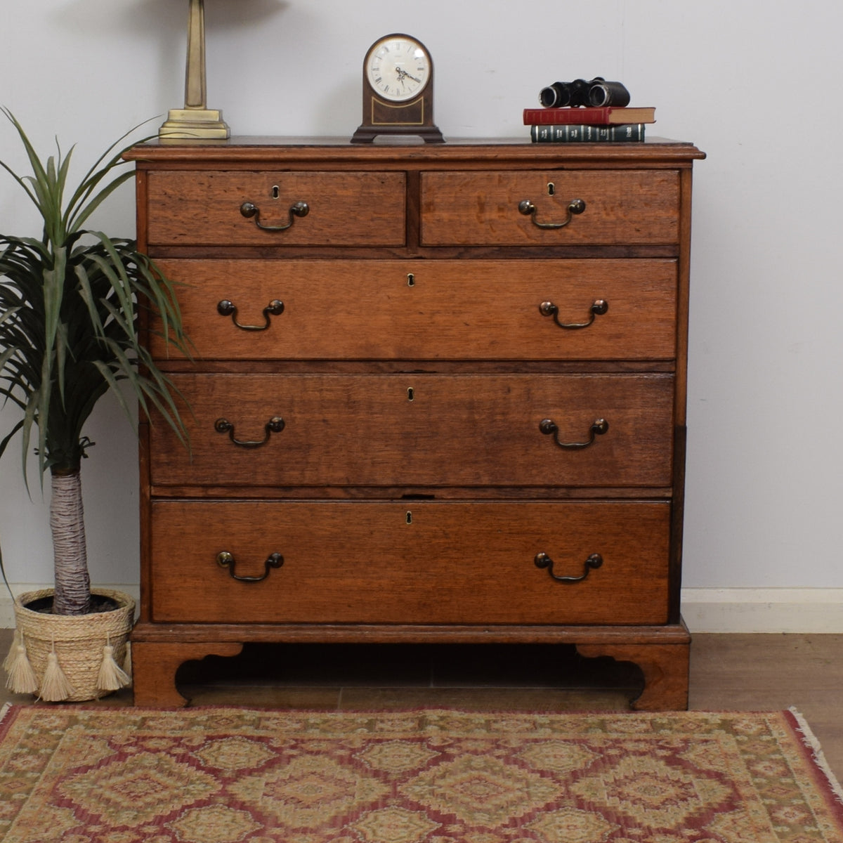 Georgian Chest of Drawers