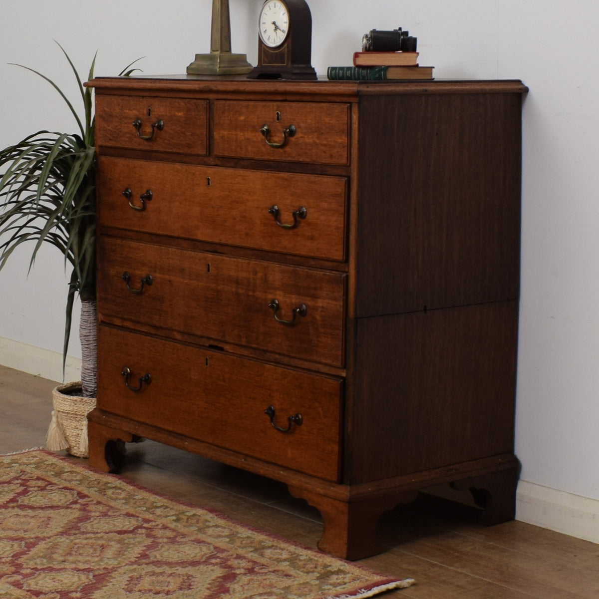 Georgian Chest of Drawers