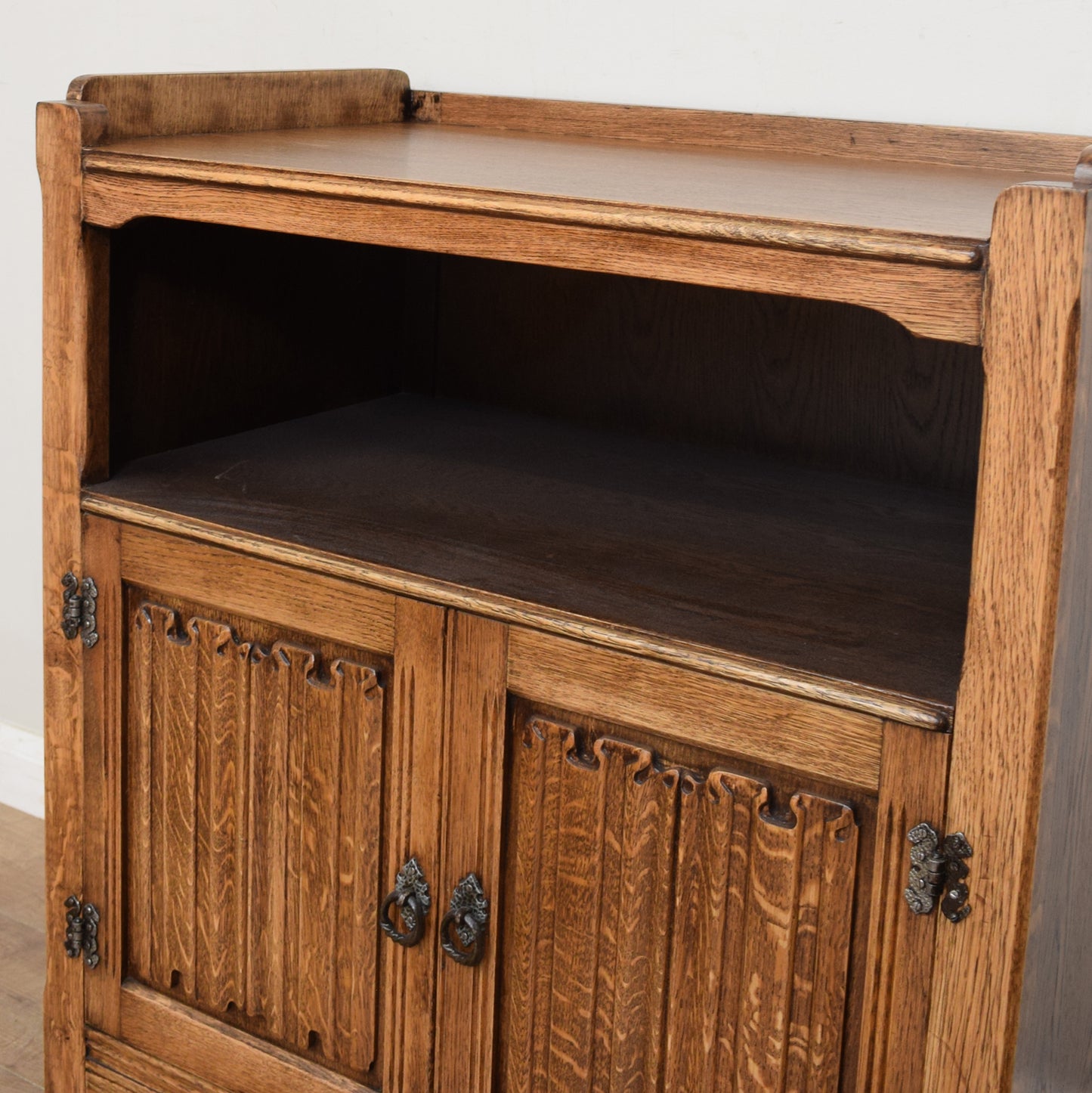 Oak Linenfold Multimedia Cabinet